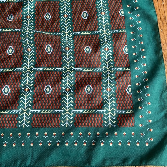 Vintage green scarf - Picture 2 of 3